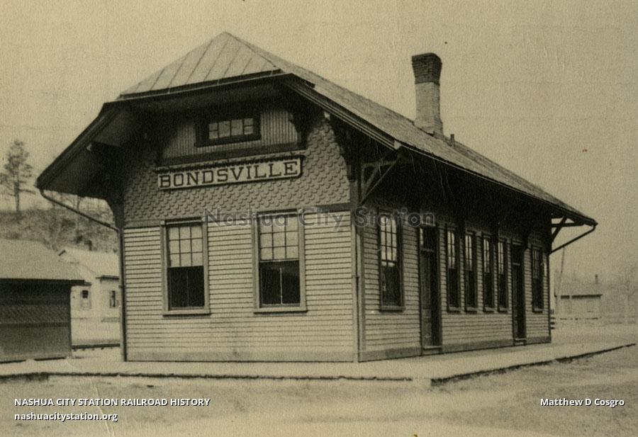Postcard Boston & Albany Railroad Station, Bondsville, Massachusetts