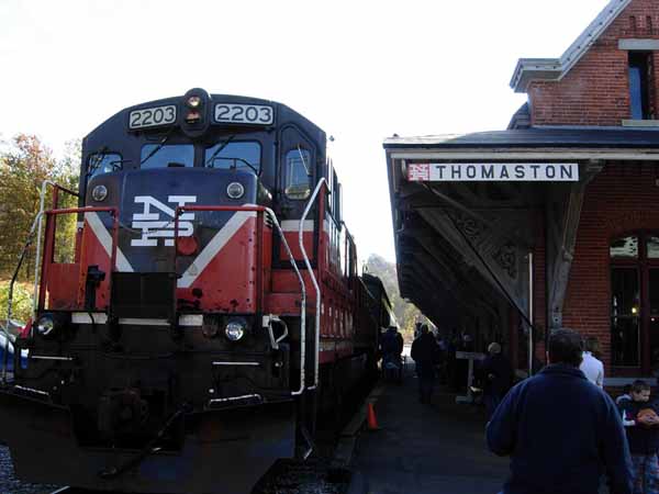 Naugatuck Railroad excursion at the Thomaston station