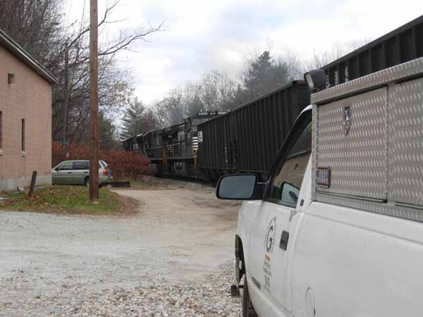 Unit coal train NHB72 northbound through Hooksett