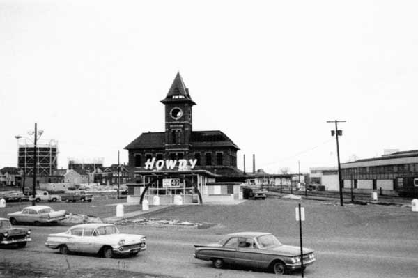 Howdy Burger and the demolition of Nashua Union Station