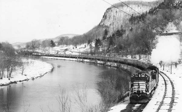 Boston & Maine #200 with the American Freedom Train, North Pownal, Vermont
