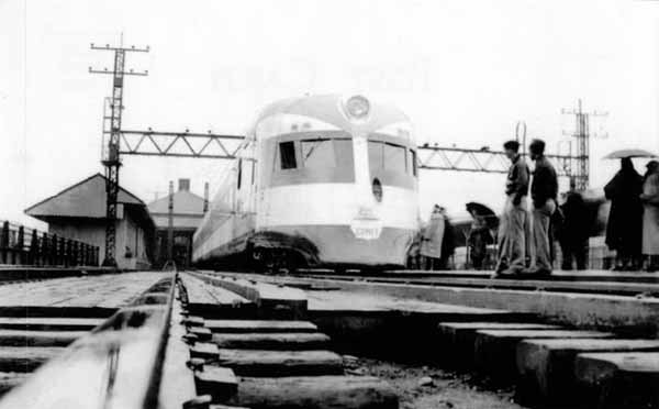 New Haven Railroad "Comet" at Stamford, Connecticut