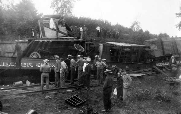 Wreck of the Bernardi Greater Shows circus train