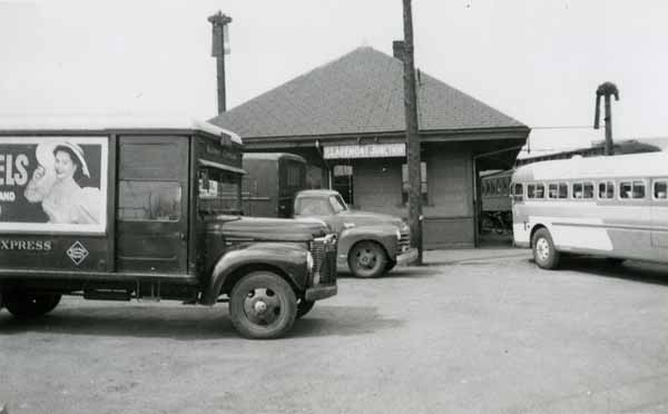 Claremont Junction station