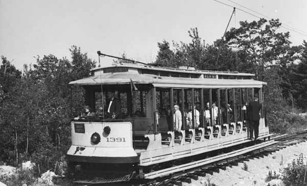 Connecticut Company #1391 at the Seashore Electric Railway
