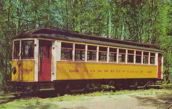 Connecticut Electric Railway Trolley Museum, Side Seat Wooden Closed Car 1326