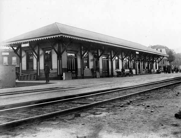 Station, Oakland, Maine