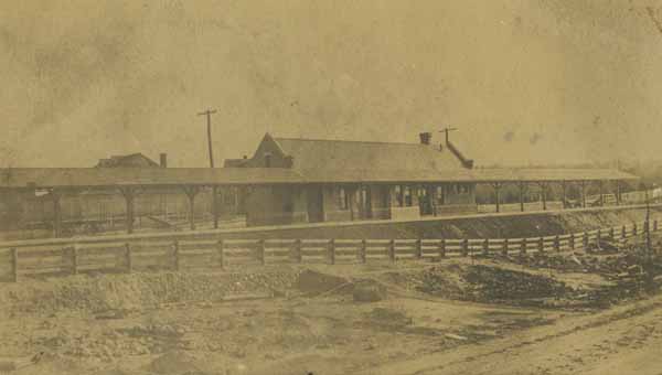New York, New Haven & Hartford Station, west side, Monument Beach