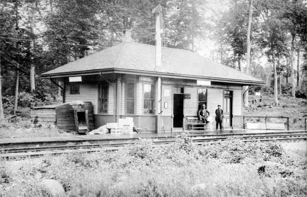 Mosquito Station, Maine