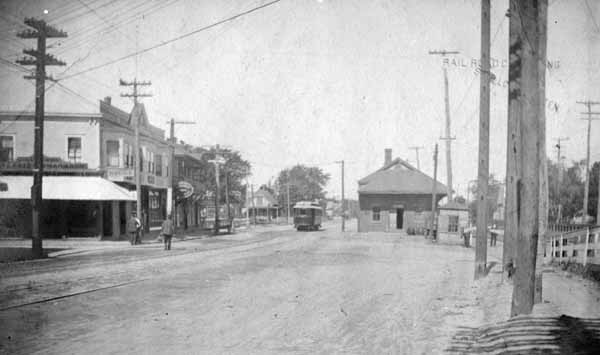 Riverside Square, Looking North
