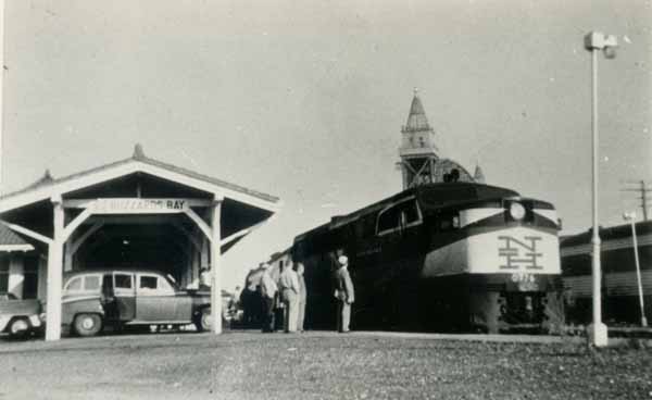 New Haven #0776 at the Buzzards Bay railroad station, Massachusetts