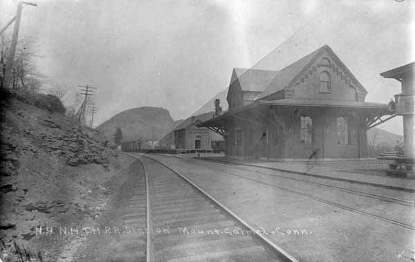 New York, New Haven & Hartford Railroad Station, Mount Carmel, Connecticut