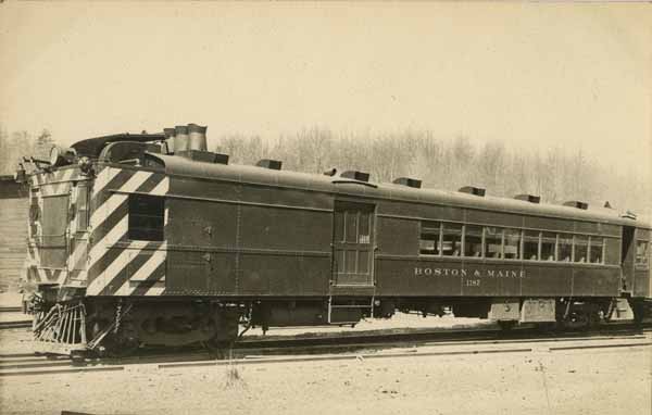 Boston & Maine Railroad #1187 at Clinton, Massachusetts
